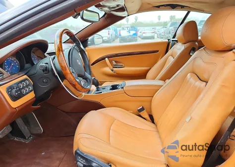 2011 Maserati Granturismo S z USA, uszkodzony, nr VIN ZAM45KMA1B0055833